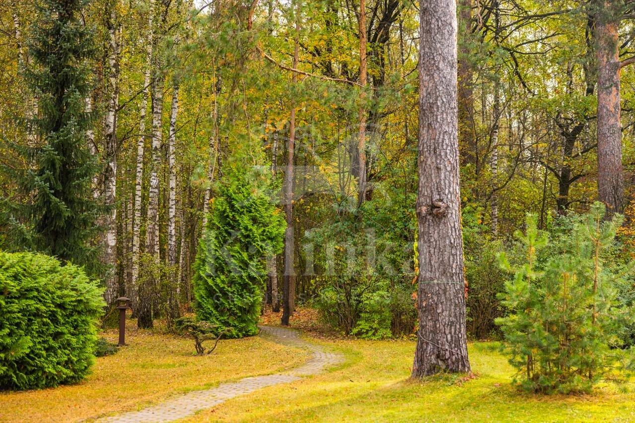 3-этажный коттедж 1 074 м² без отделки