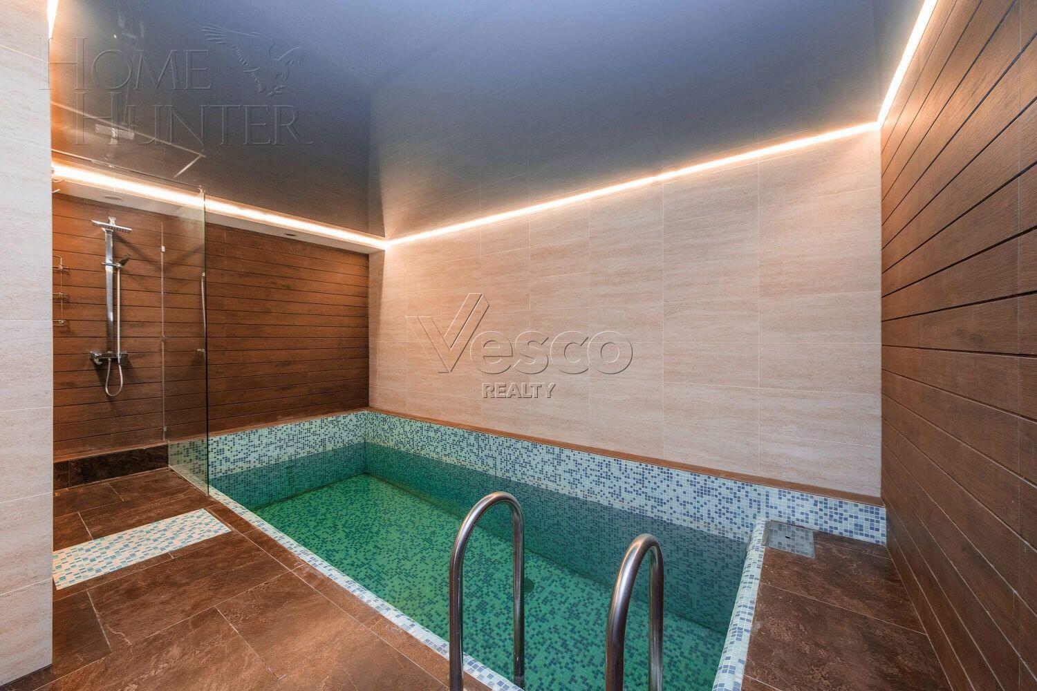2-этажный таунхаус 600 м² с отделкой
