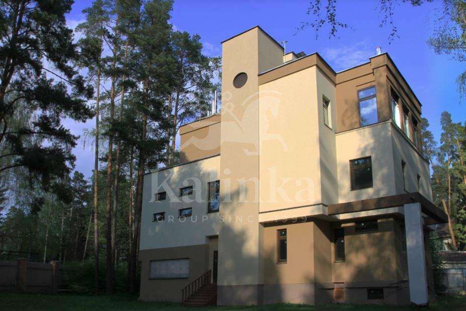 2-этажный коттедж 740 м² без отделки