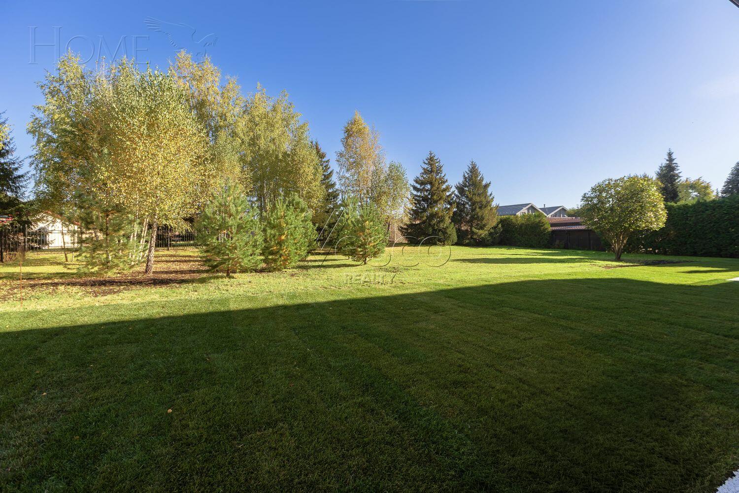 2-этажный коттедж 1 200 м² без отделки