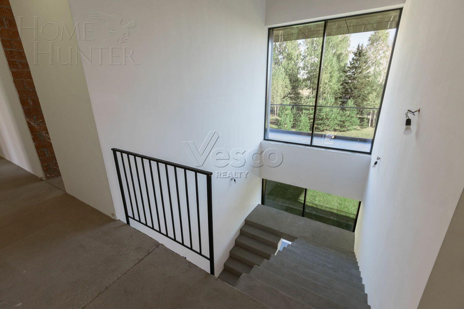 2-этажный коттедж 1 200 м² без отделки