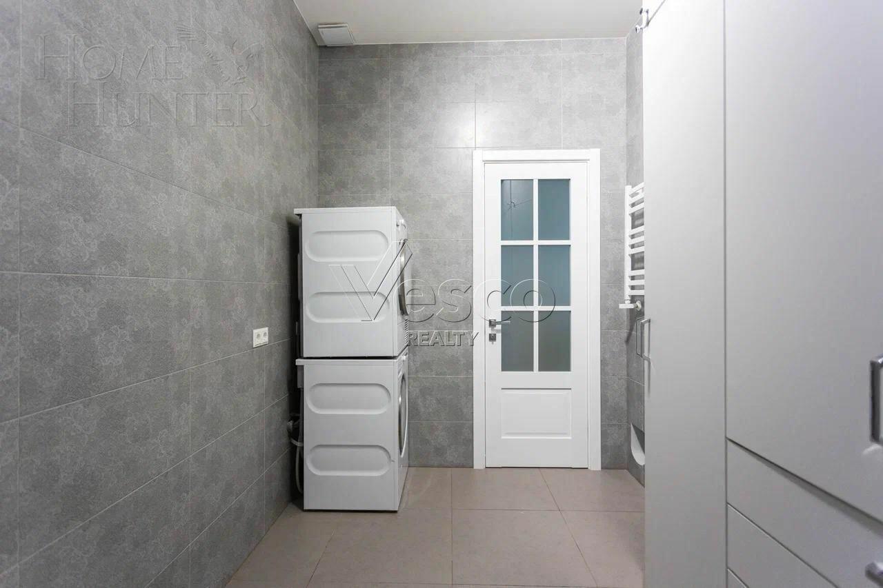 2-этажный коттедж 325 м² с отделкой