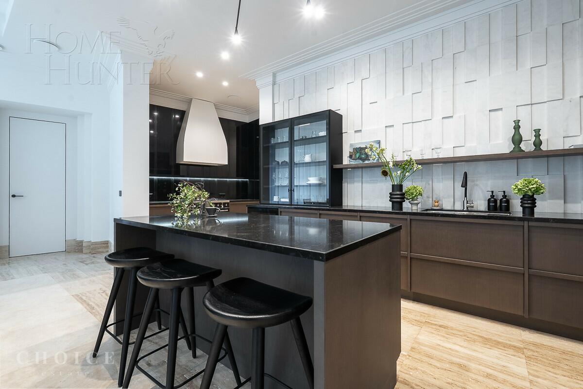 2-этажный коттедж 830 м² без отделки