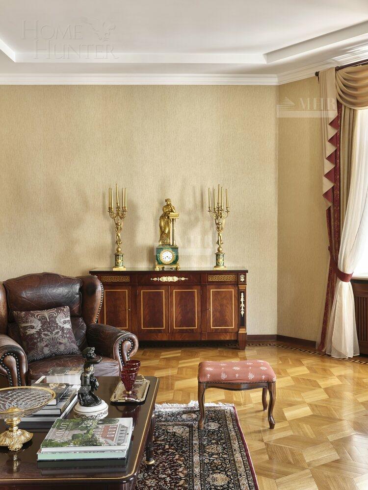 2-этажный коттедж 1 100 м² с отделкой