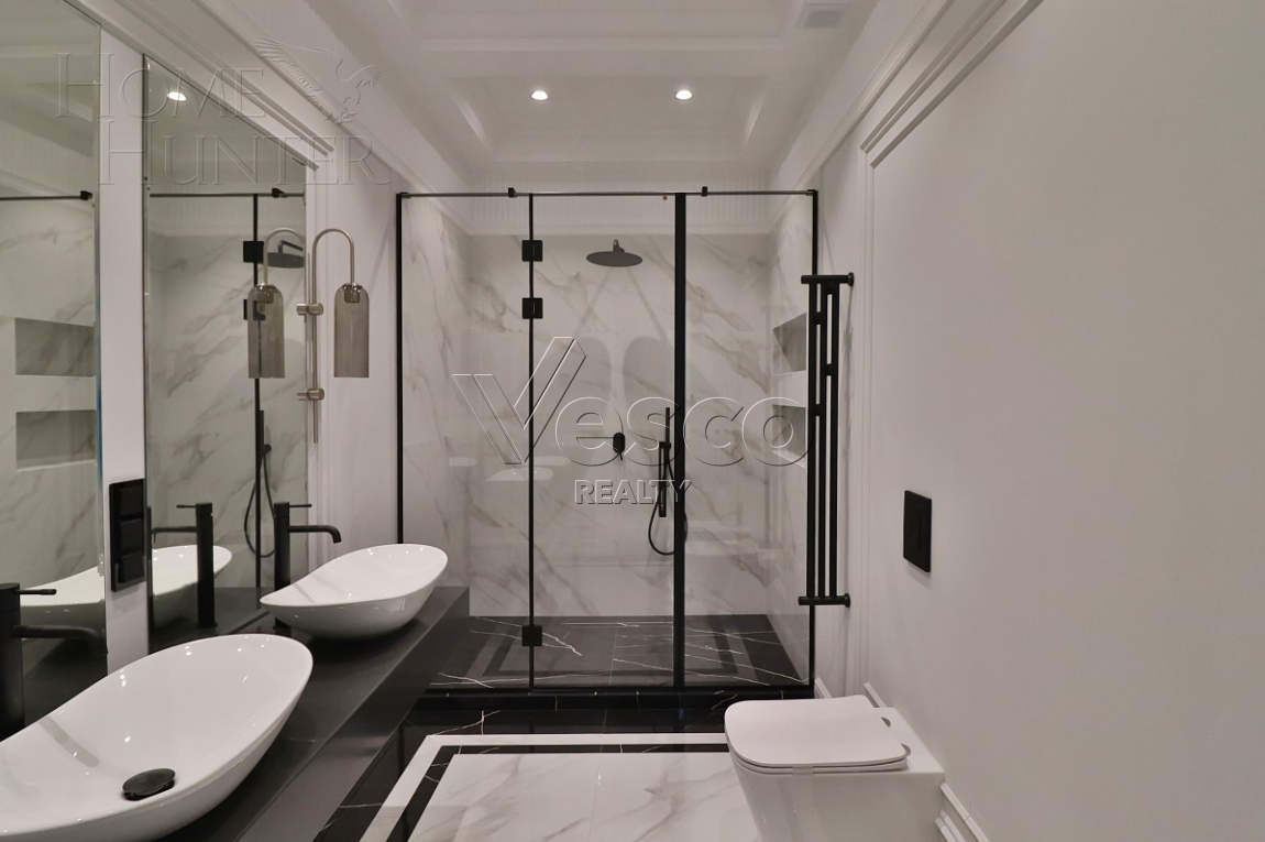 2-этажный коттедж 240 м² с отделкой