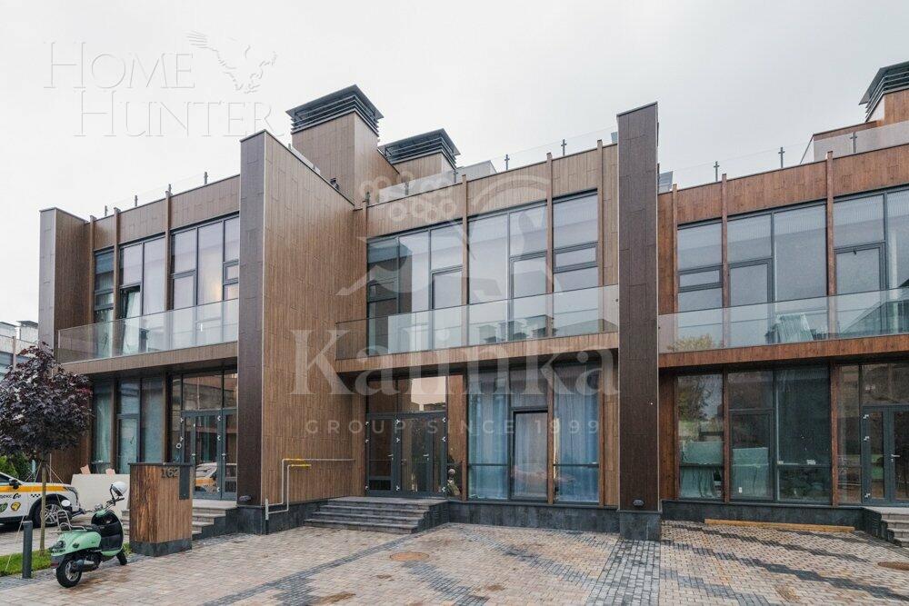 3-этажный таунхаус 168.7 м² без отделки