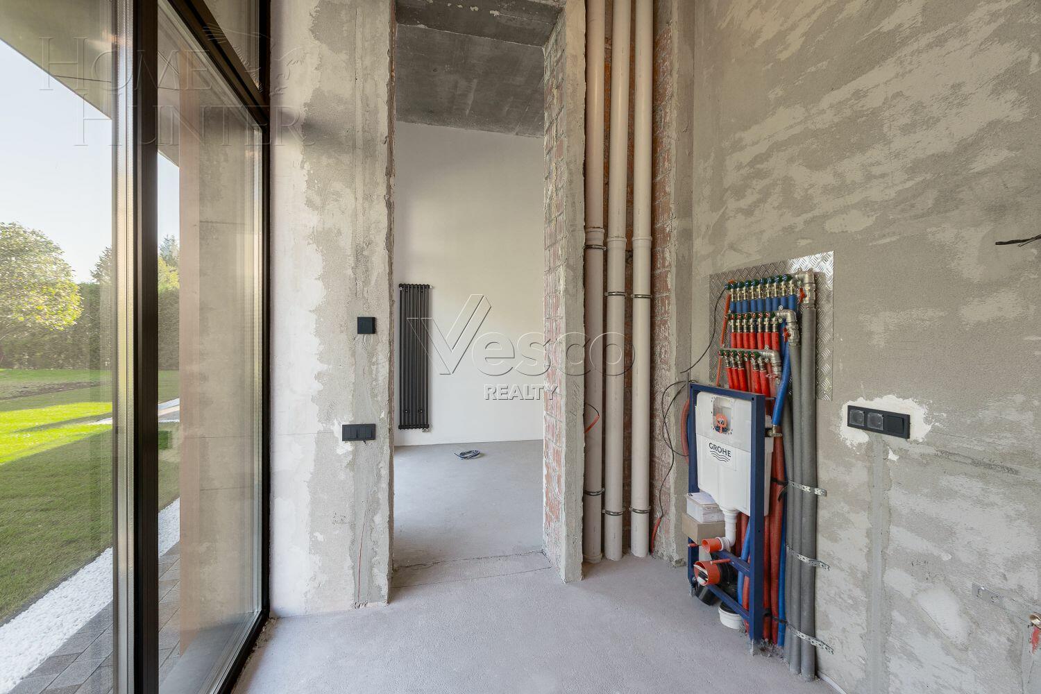 2-этажный коттедж 1 200 м² без отделки