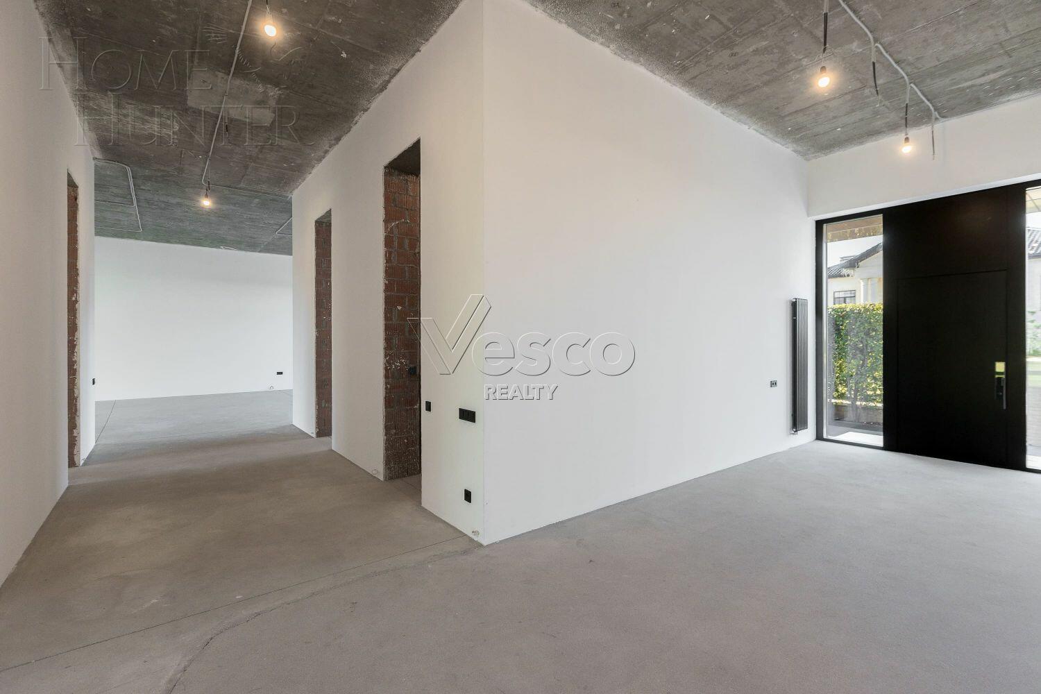 2-этажный коттедж 1 200 м² без отделки