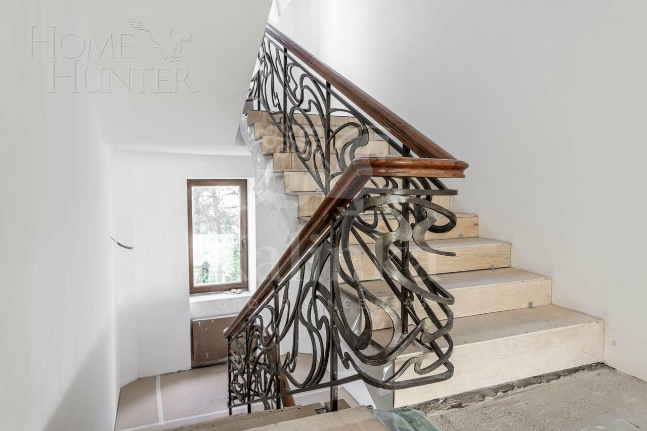 3-этажный коттедж 1 074 м² без отделки