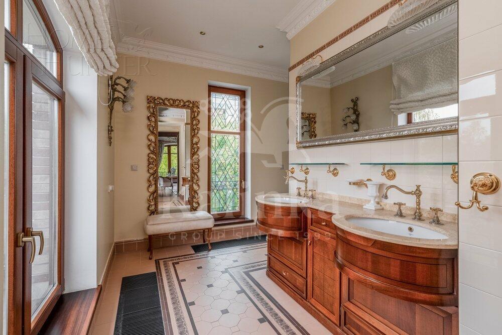 2-этажный коттедж 806 м² с отделкой
