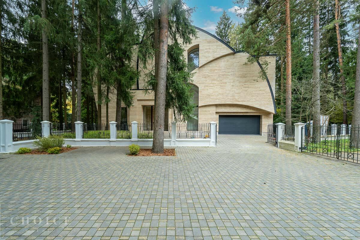 2-этажный коттедж 830 м² без отделки