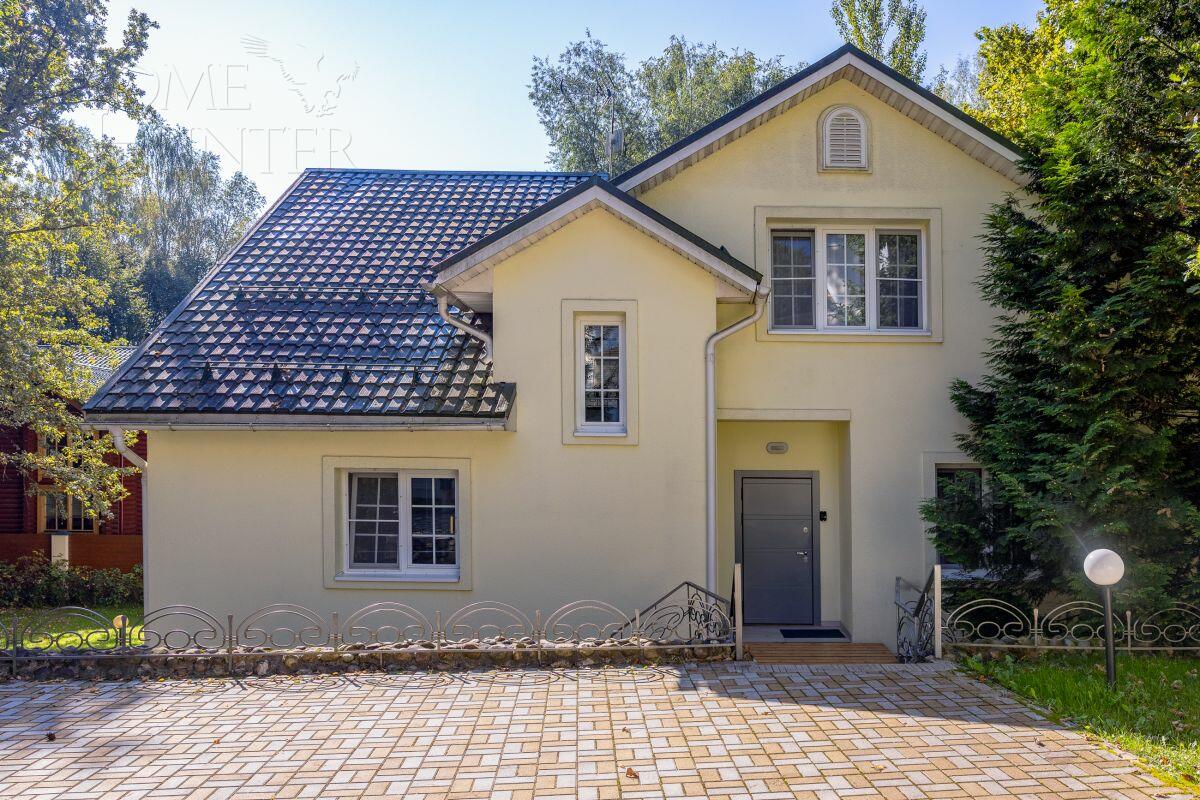 2-этажный коттедж 282.7 м² с отделкой