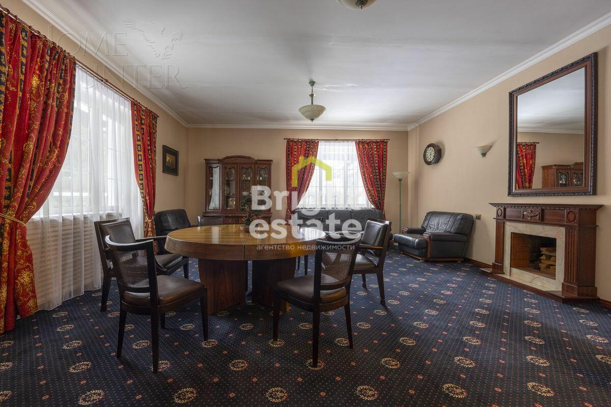 3-этажный коттедж 800 м² с отделкой