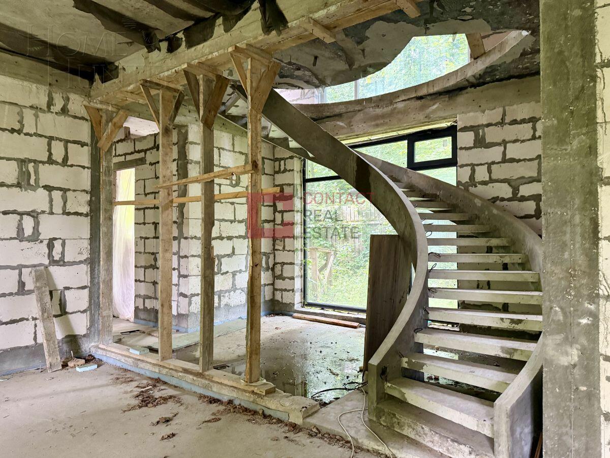 2-этажный коттедж 400 м² без отделки