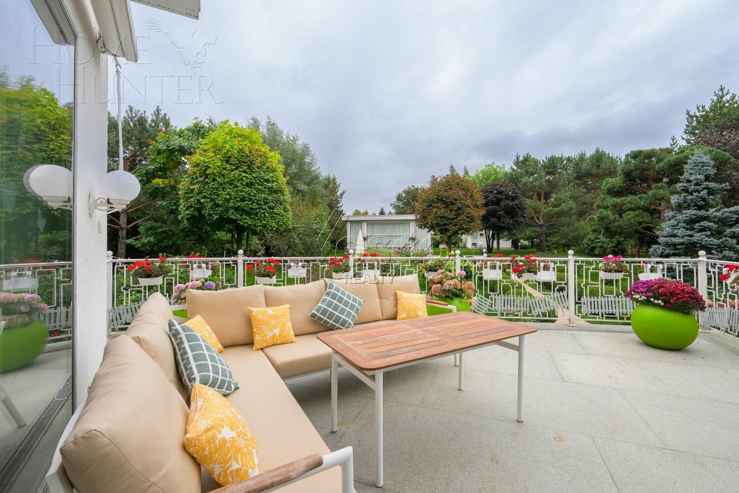 3-этажный коттедж 489 м² с отделкой