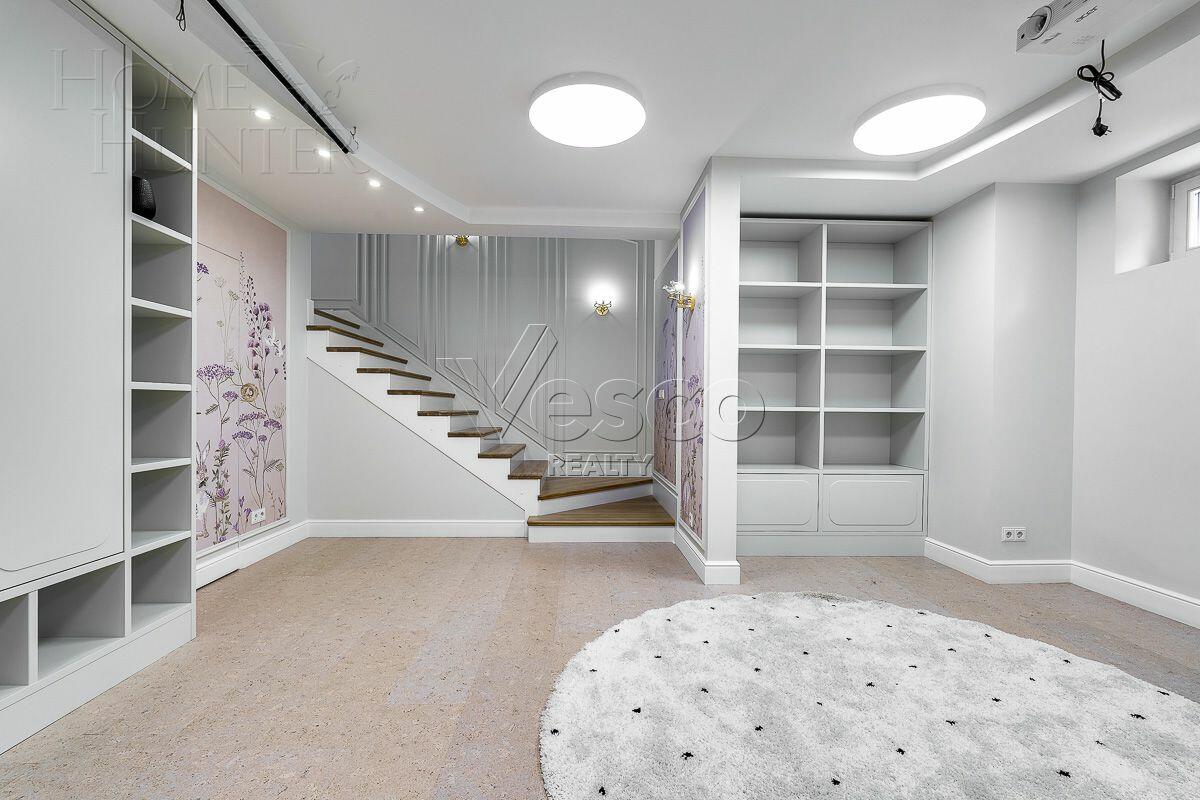 2-этажный коттедж 350 м² с отделкой