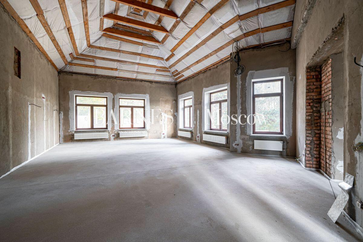 2-этажный коттедж 635.2 м² без отделки