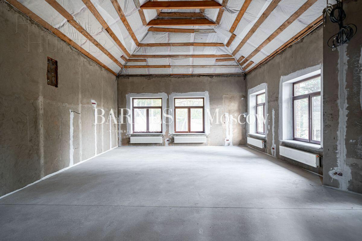 2-этажный коттедж 635.2 м² без отделки