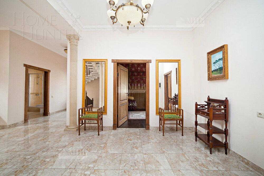 2-этажный коттедж 600 м² с отделкой