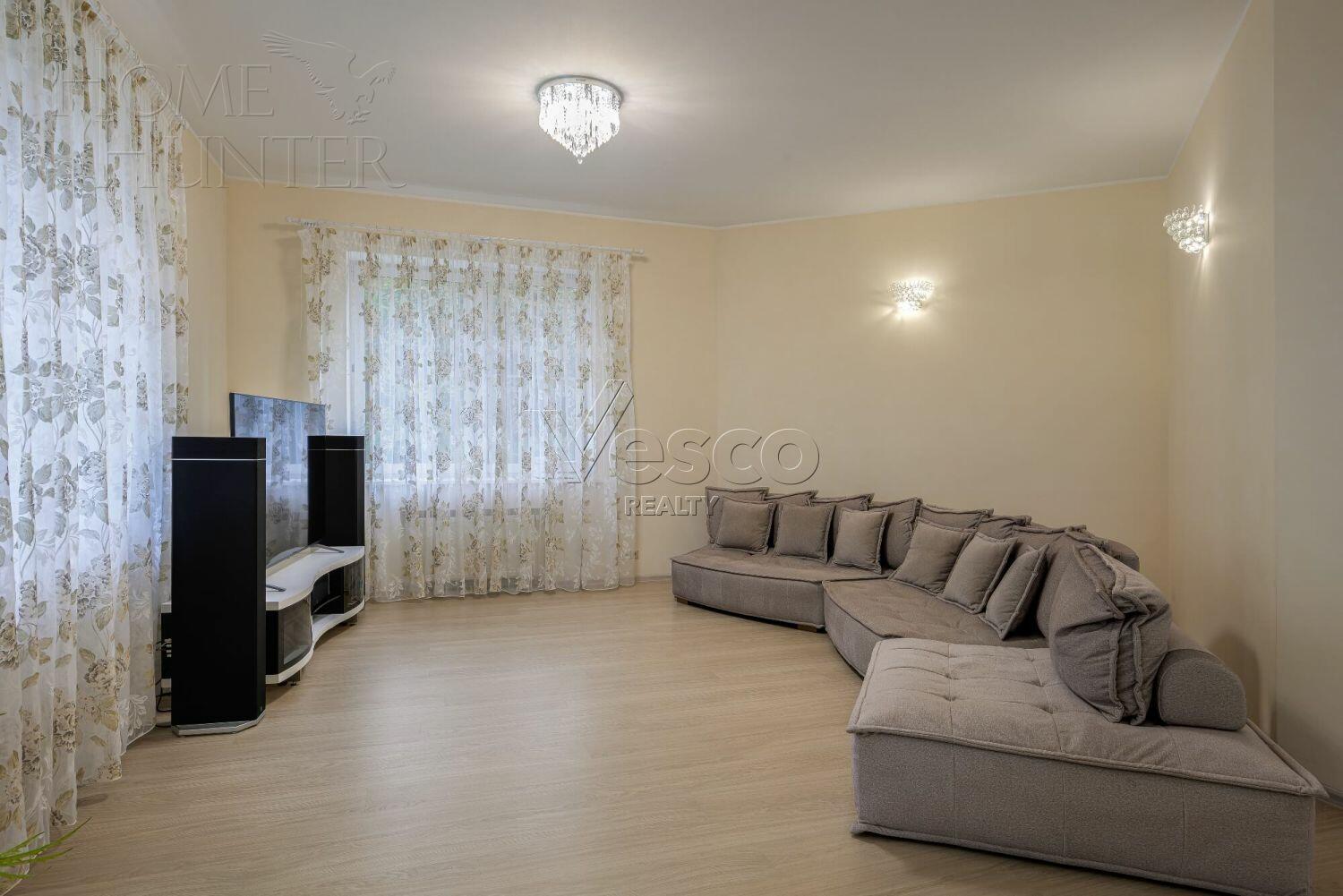 3-этажный коттедж 489 м² с отделкой