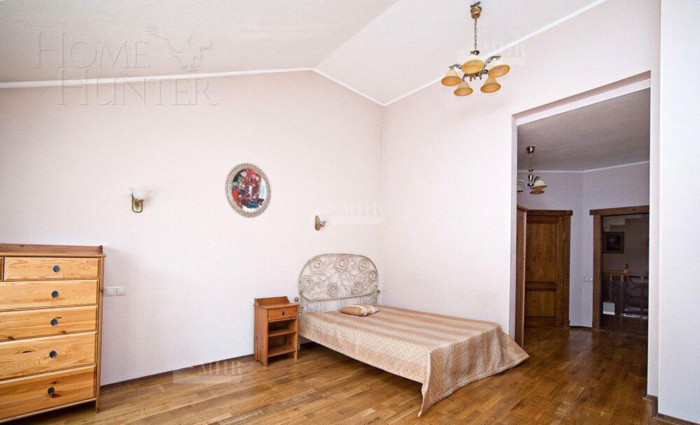 2-этажный коттедж 600 м² с отделкой