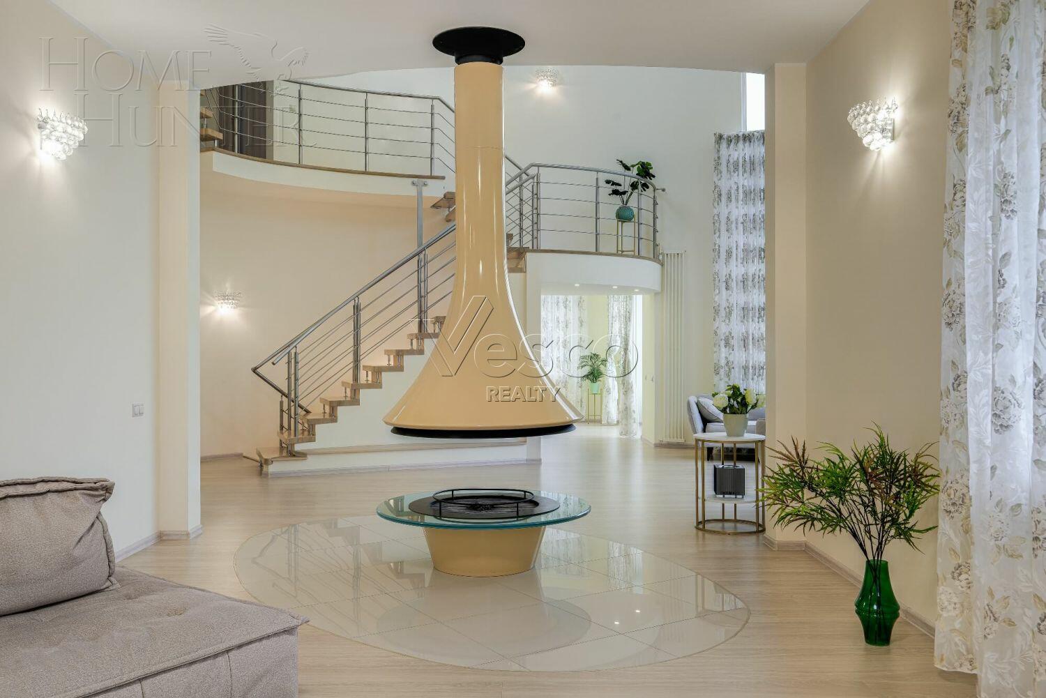 3-этажный коттедж 489 м² с отделкой