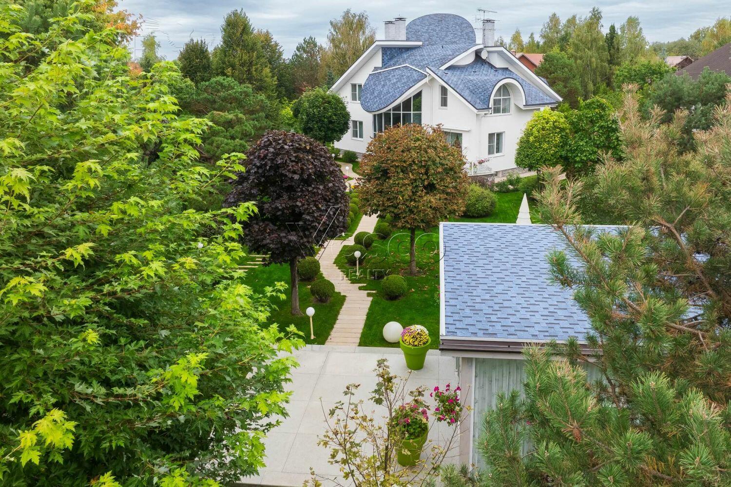 3-этажный коттедж 489 м² с отделкой