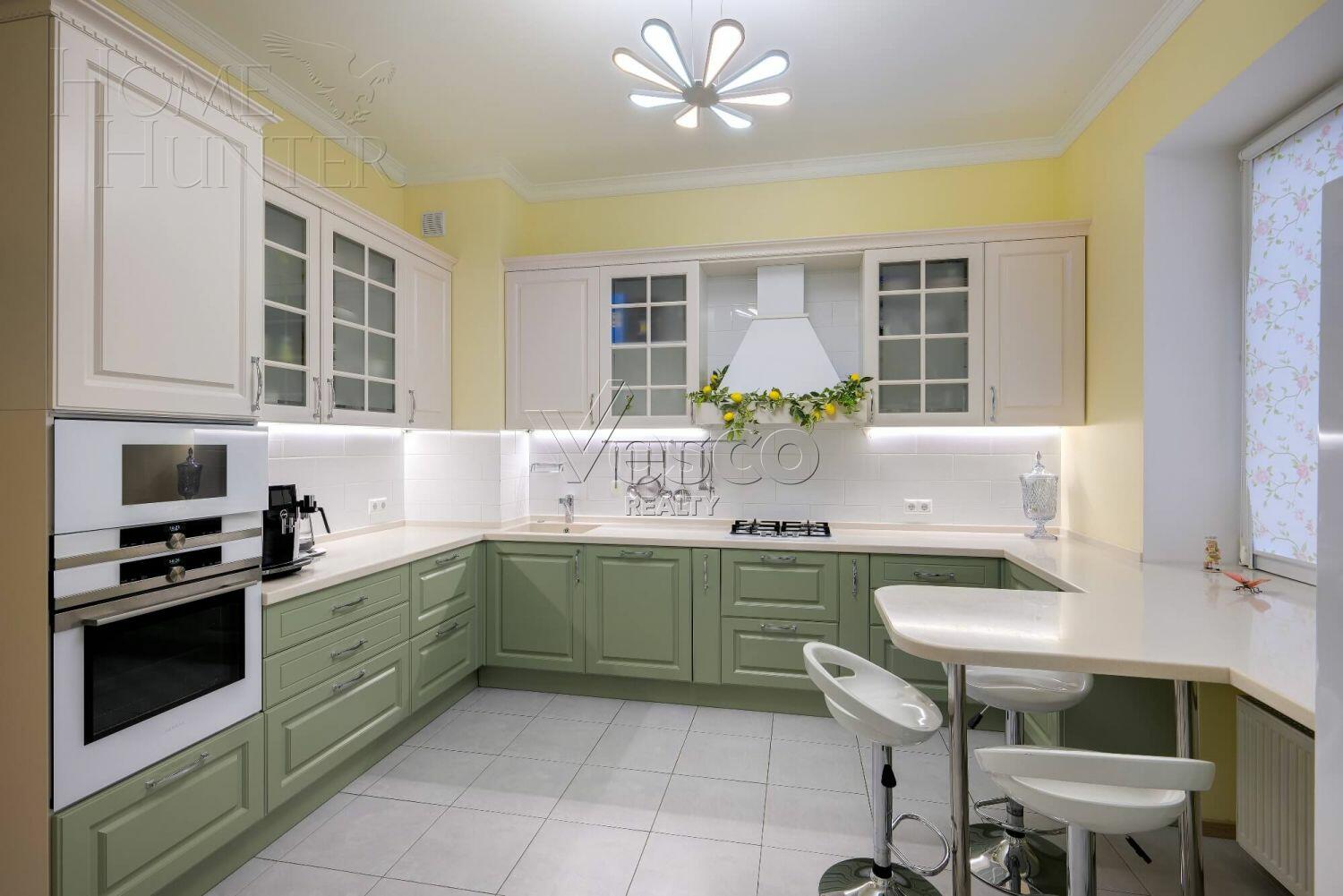 3-этажный коттедж 489 м² с отделкой