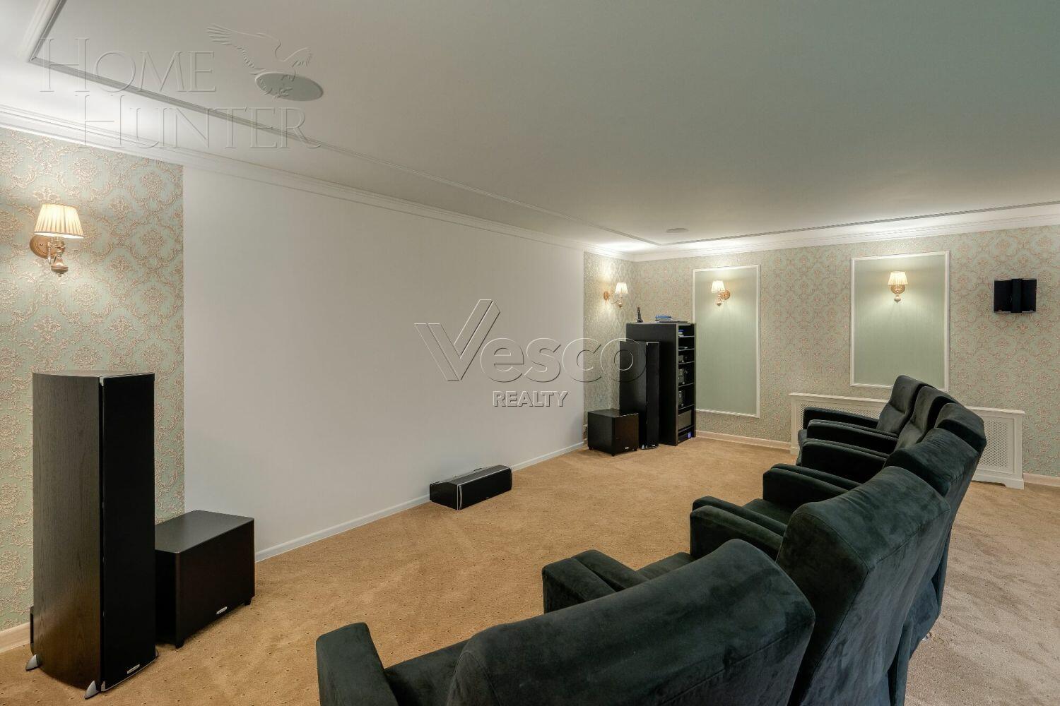 3-этажный коттедж 489 м² с отделкой