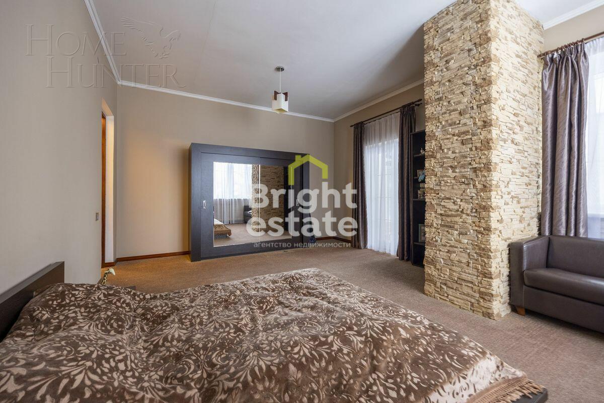 3-этажный коттедж 800 м² с отделкой