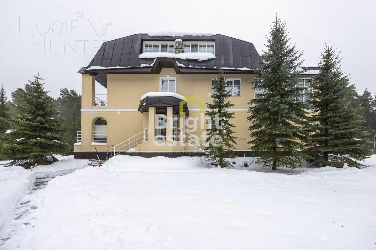 3-этажный коттедж 800 м² с отделкой