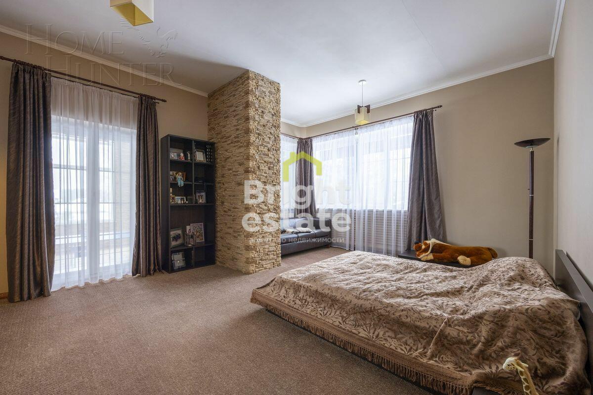 3-этажный коттедж 800 м² с отделкой