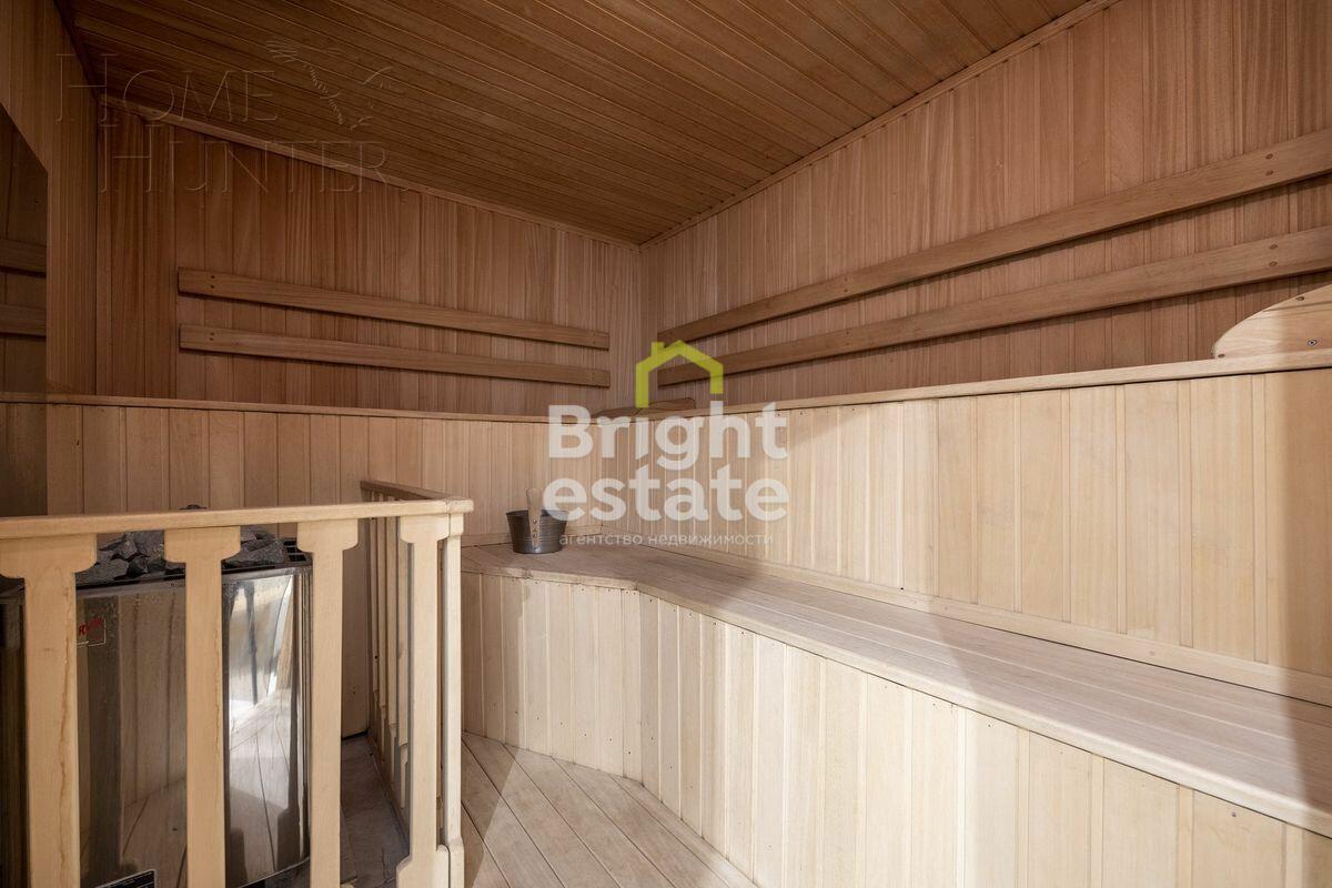 3-этажный коттедж 800 м² с отделкой