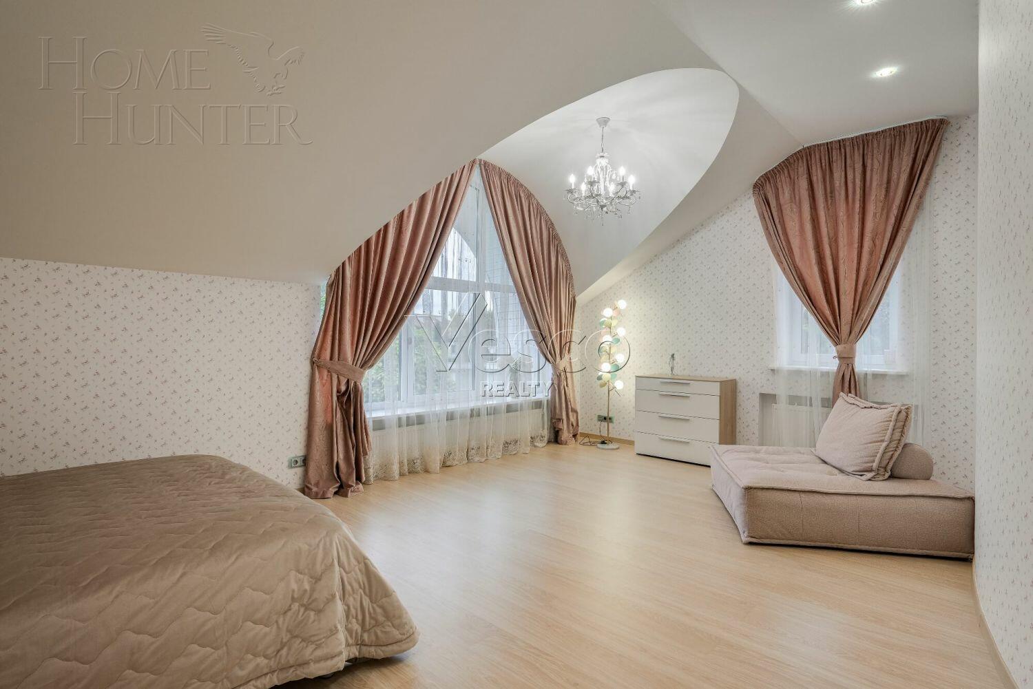 3-этажный коттедж 489 м² с отделкой