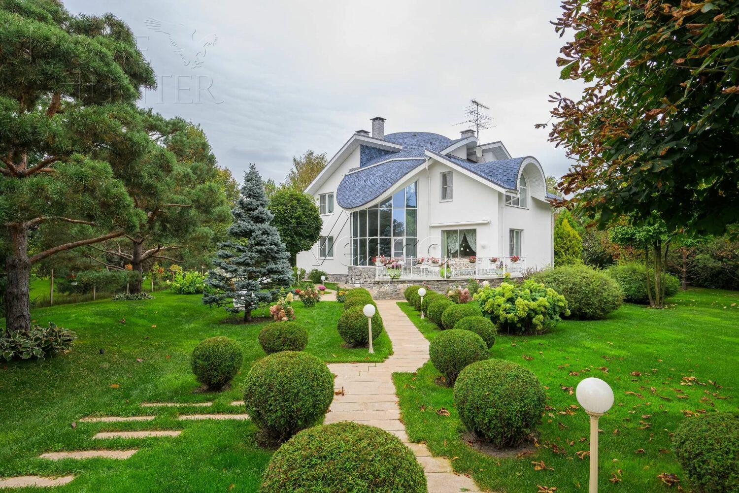 3-этажный коттедж 489 м² с отделкой