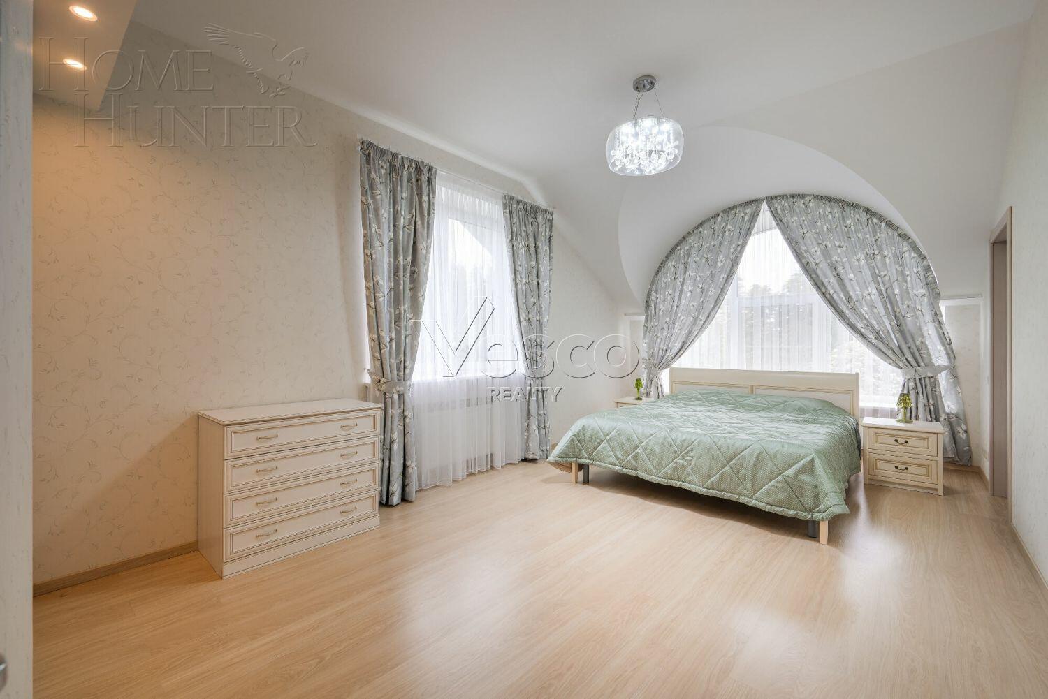 3-этажный коттедж 489 м² с отделкой