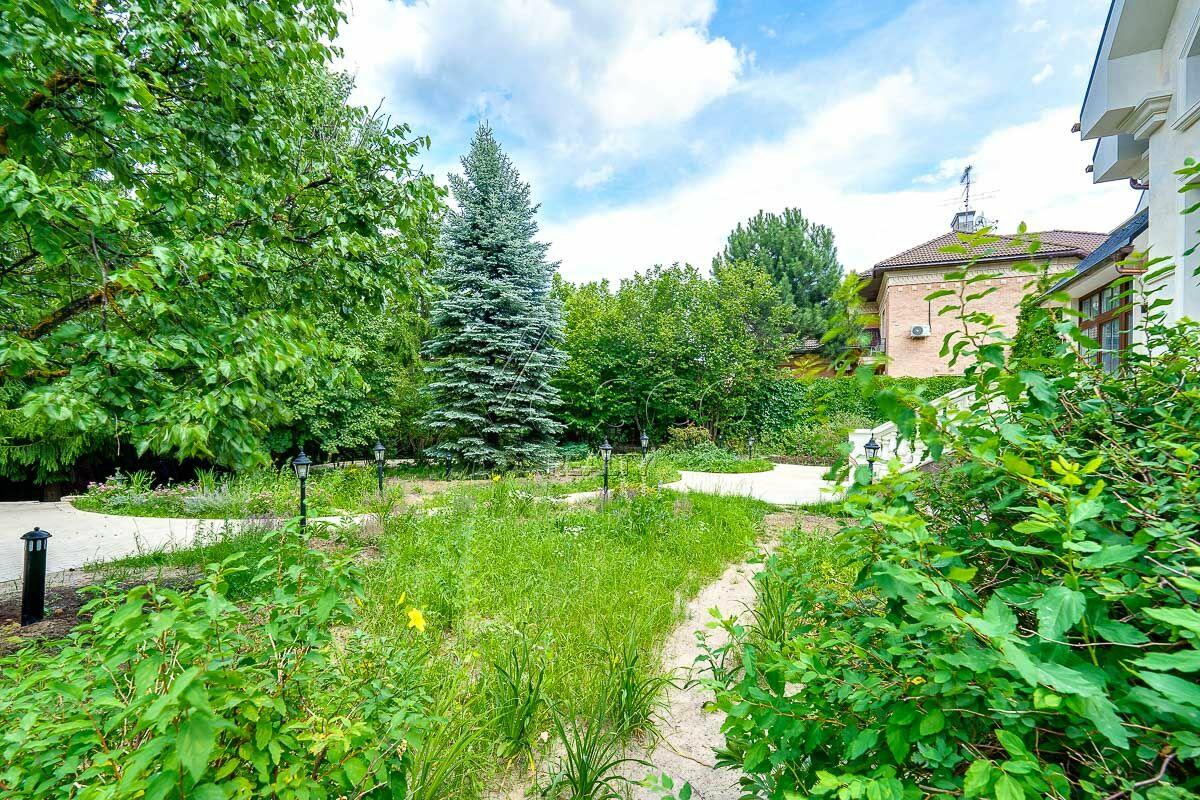 2-этажный коттедж 350 м² с отделкой