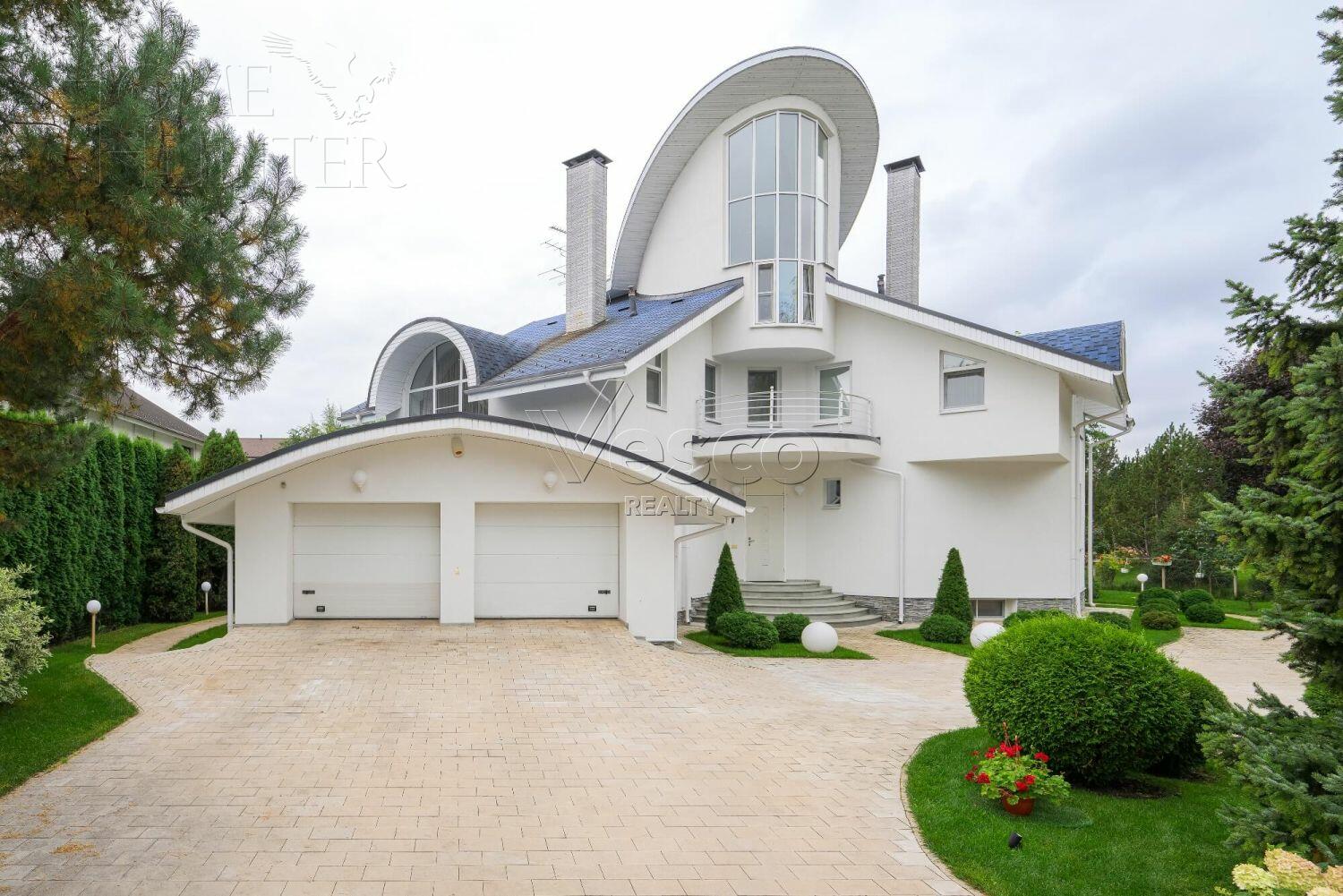 3-этажный коттедж 489 м² с отделкой