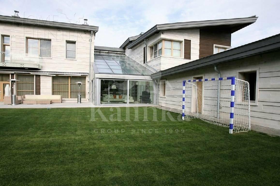 2-этажный коттедж 1 035 м² с отделкой