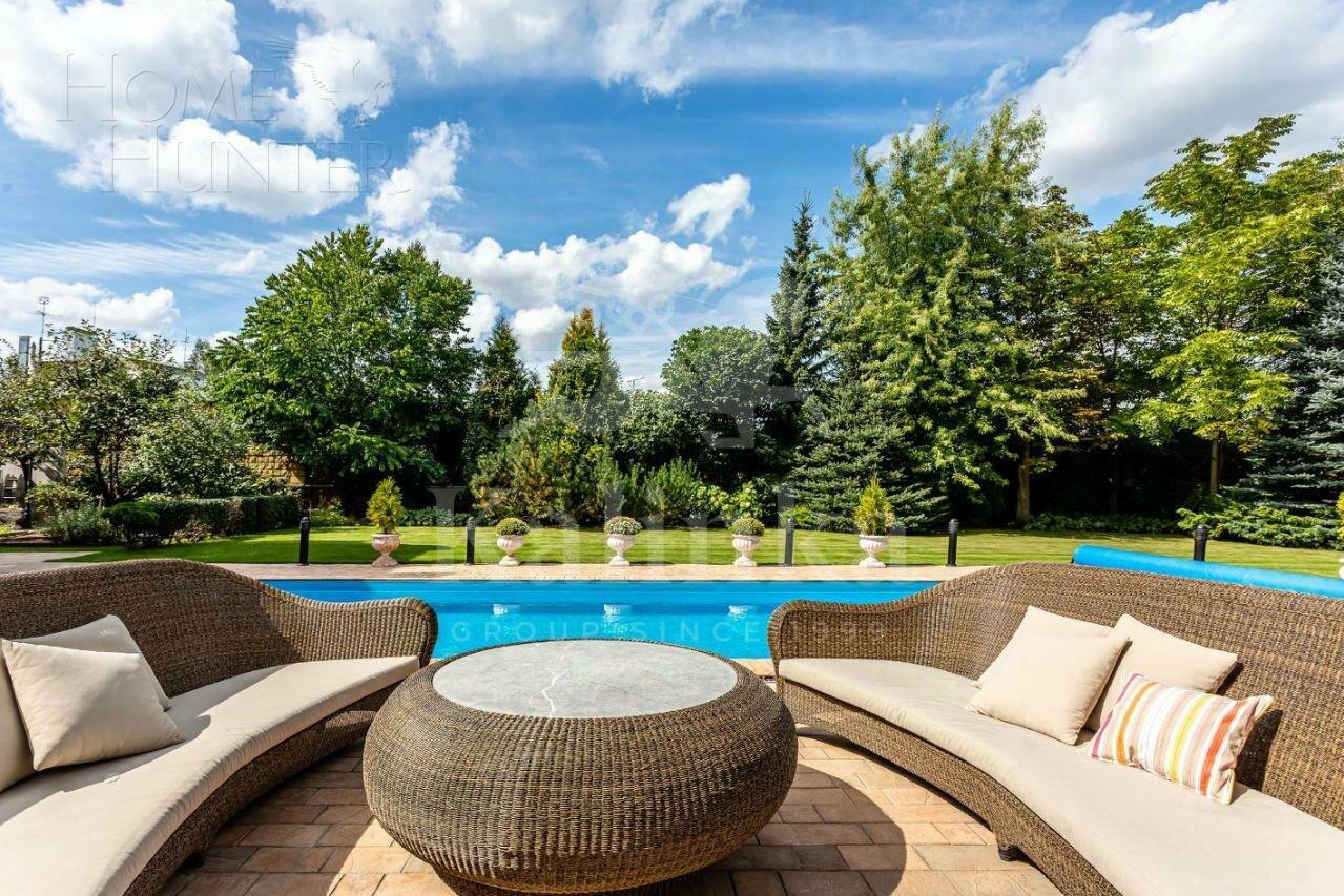 3-этажный коттедж 750 м² с отделкой