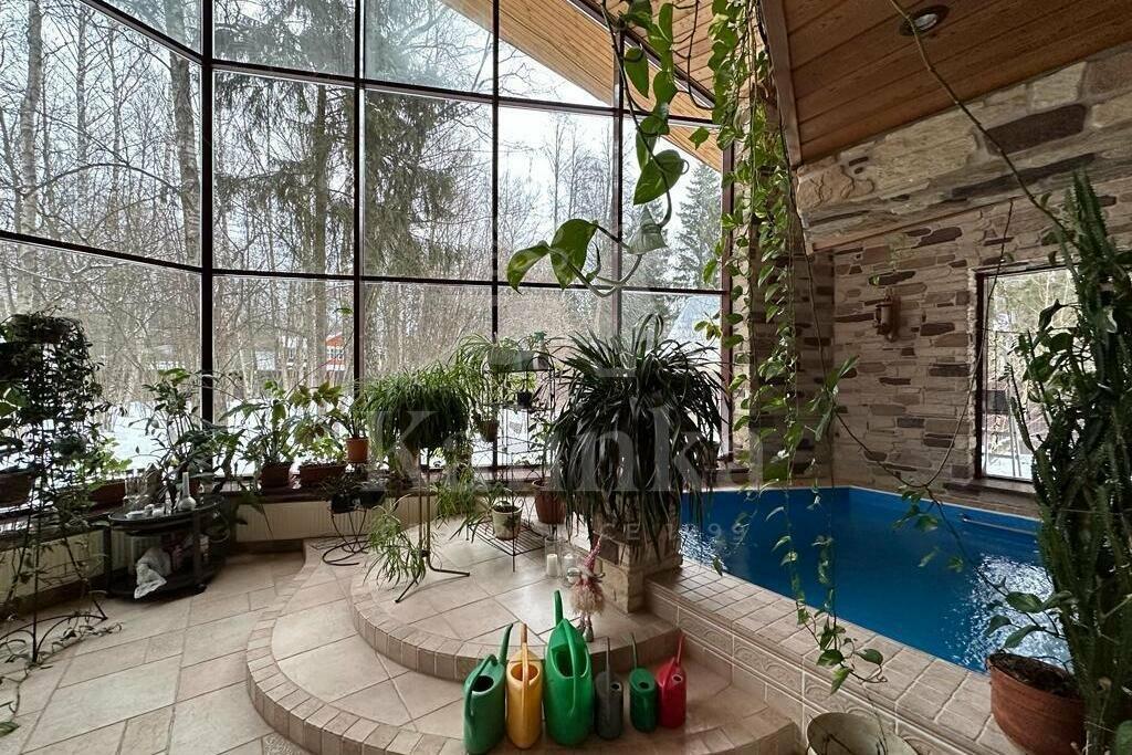 2-этажный коттедж 500 м² с отделкой