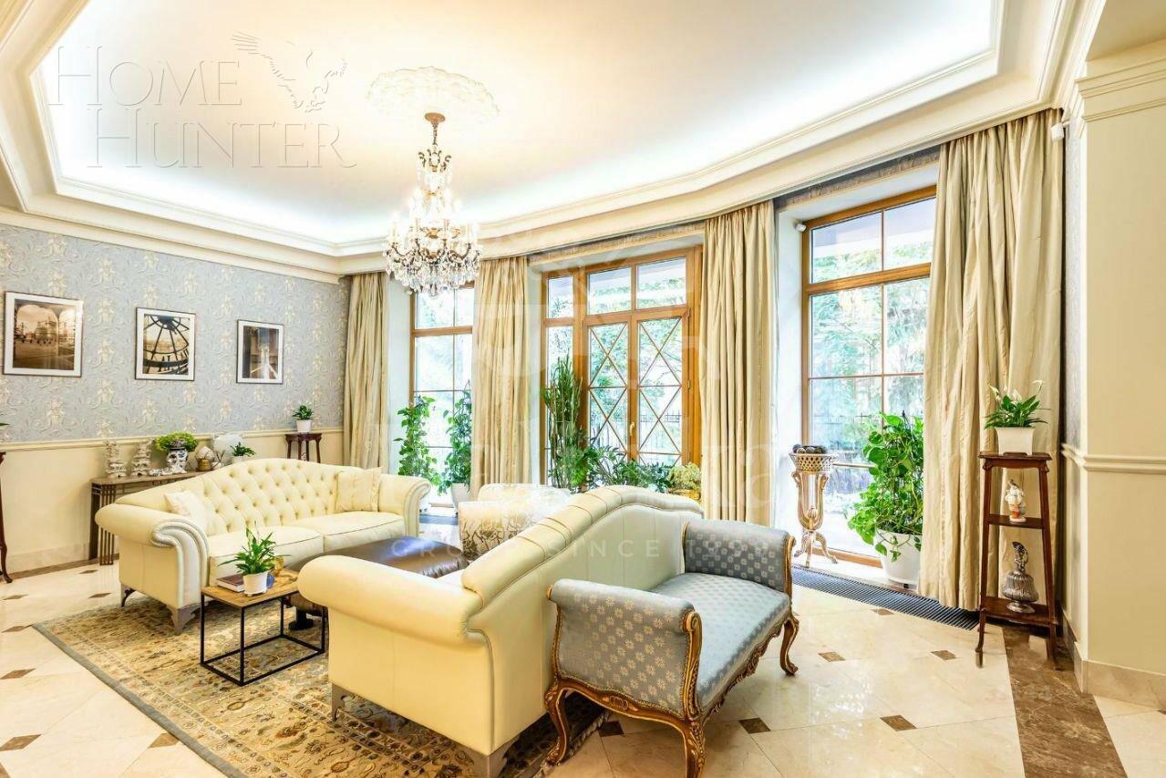 3-этажный коттедж 750 м² с отделкой