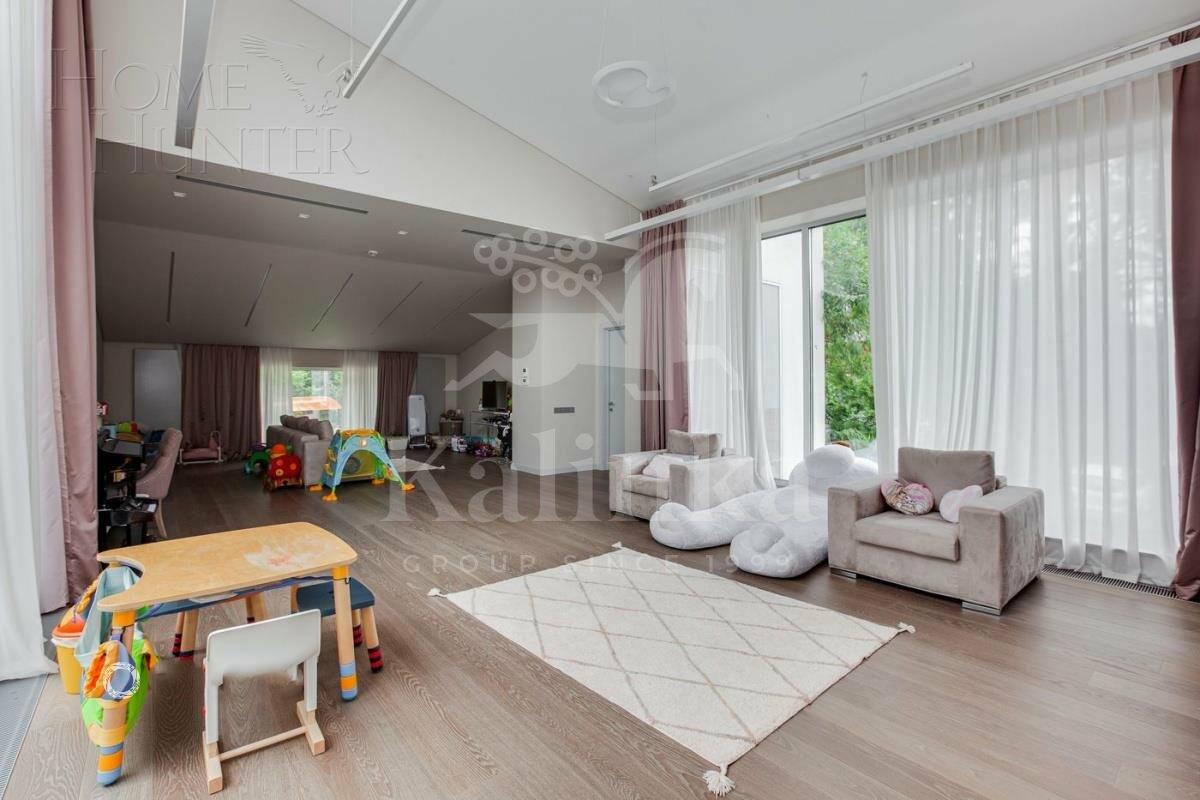 2-этажный коттедж 935 м² с отделкой