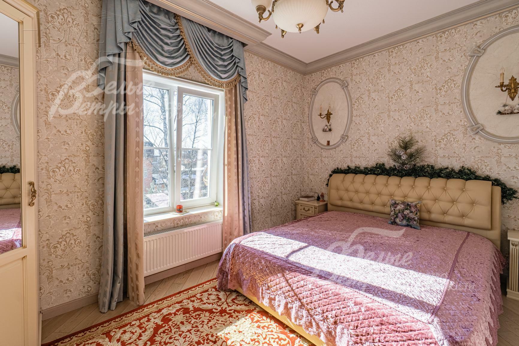 3-этажный коттедж 720 м² с отделкой