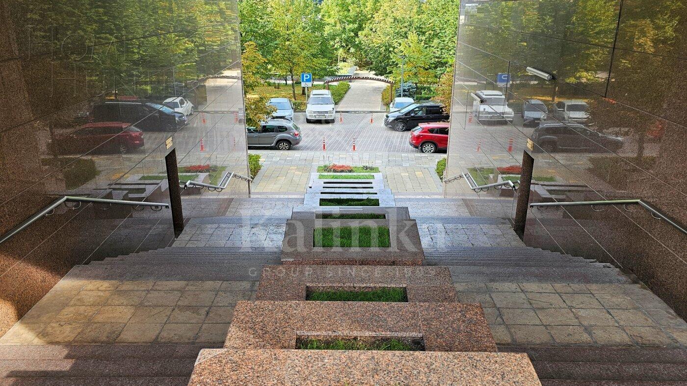 3-КОМН. КВАРТИРА С ОТДЕЛКОЙ 105 М² НА 20 ЭТАЖЕ