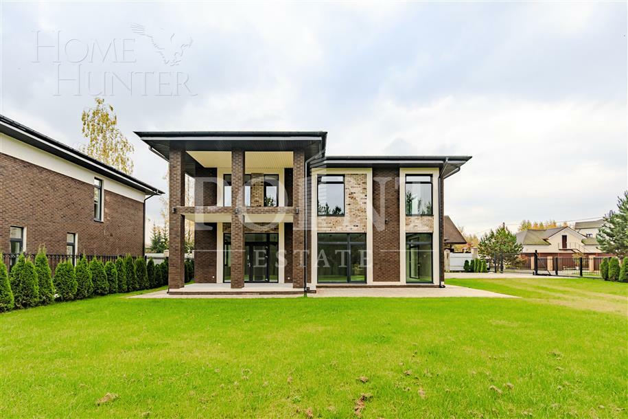 2-этажный коттедж 484.1 м² с отделкой