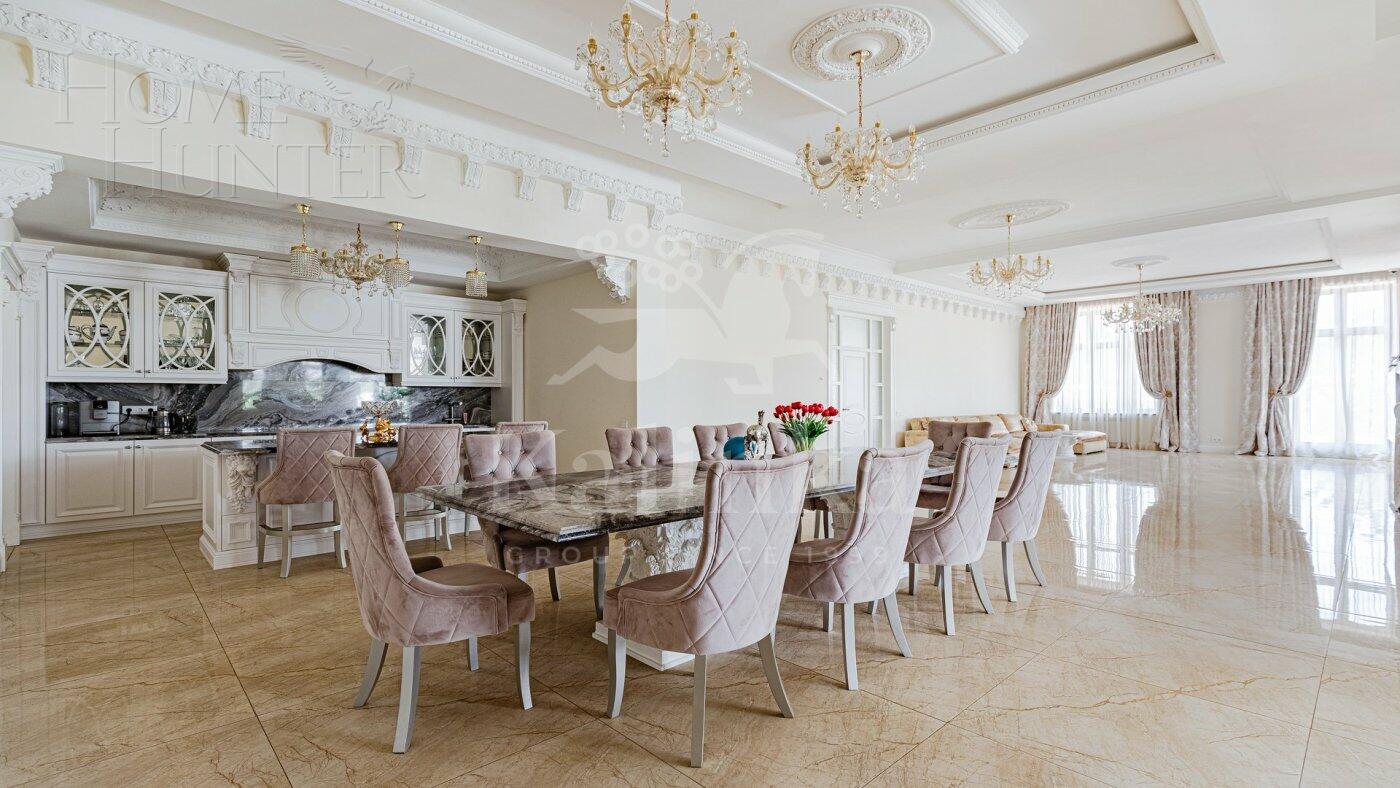 2-этажный коттедж 1 667 м² с отделкой