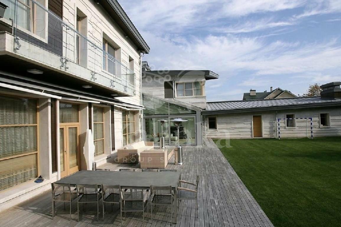 2-этажный коттедж 1 035 м² с отделкой