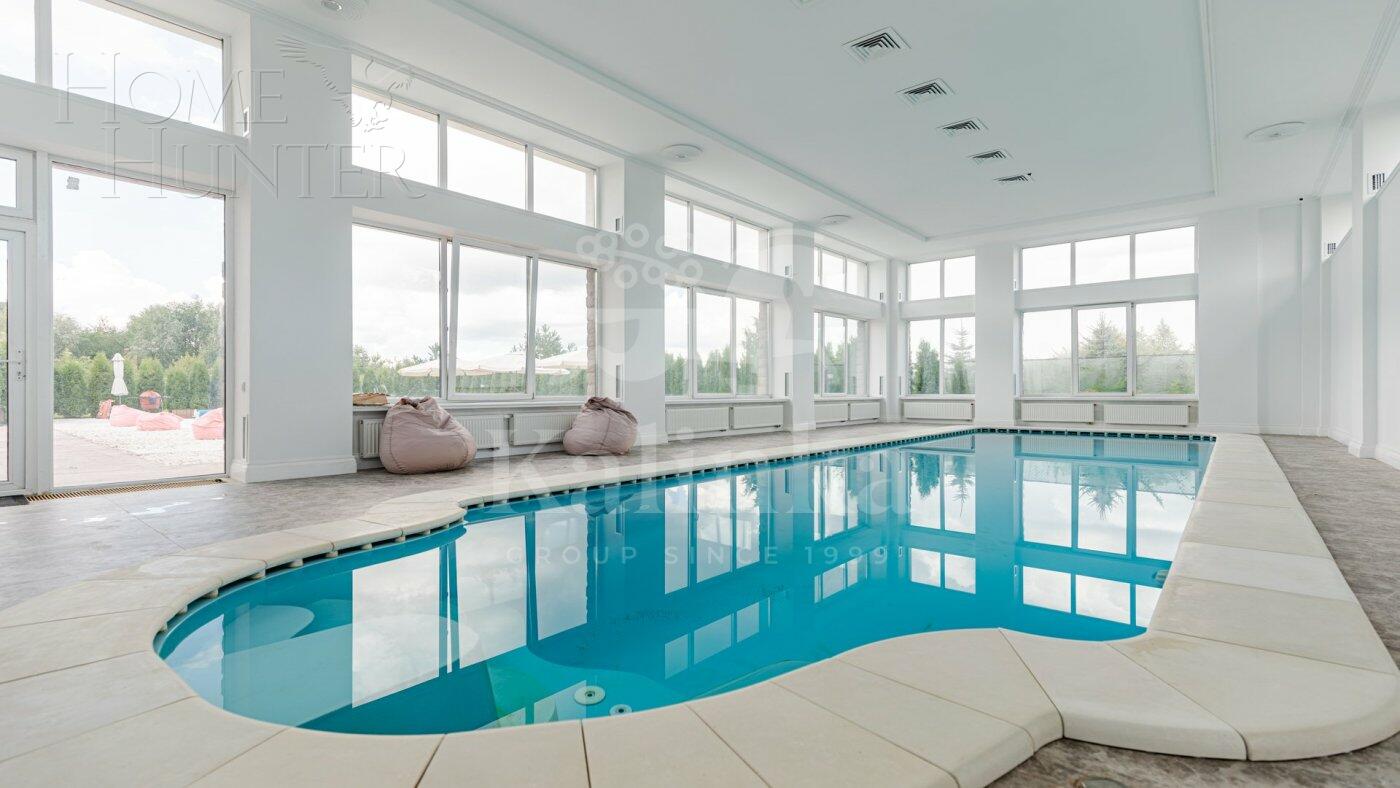 2-этажный коттедж 1 667 м² с отделкой