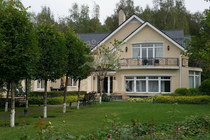 2-этажный коттедж 1 000 м² с отделкой